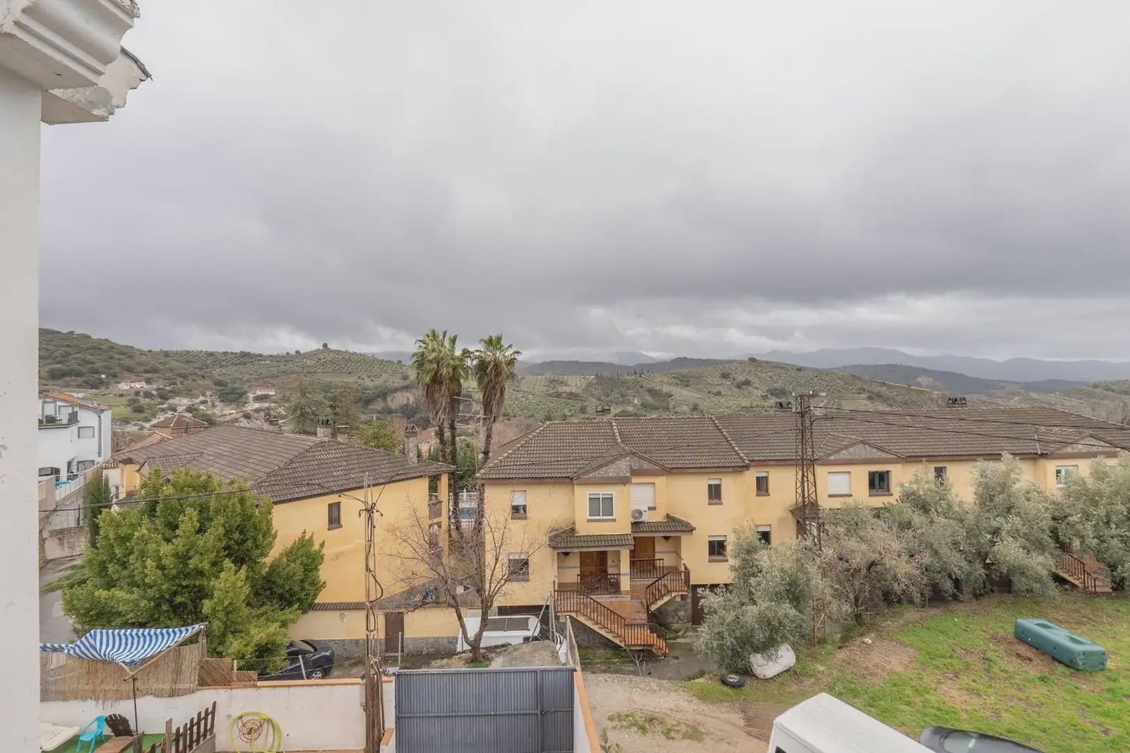 Villa/Maison à vendre à Huetor Santillan avec piscine - 235 000 € (Ref: 9837167)