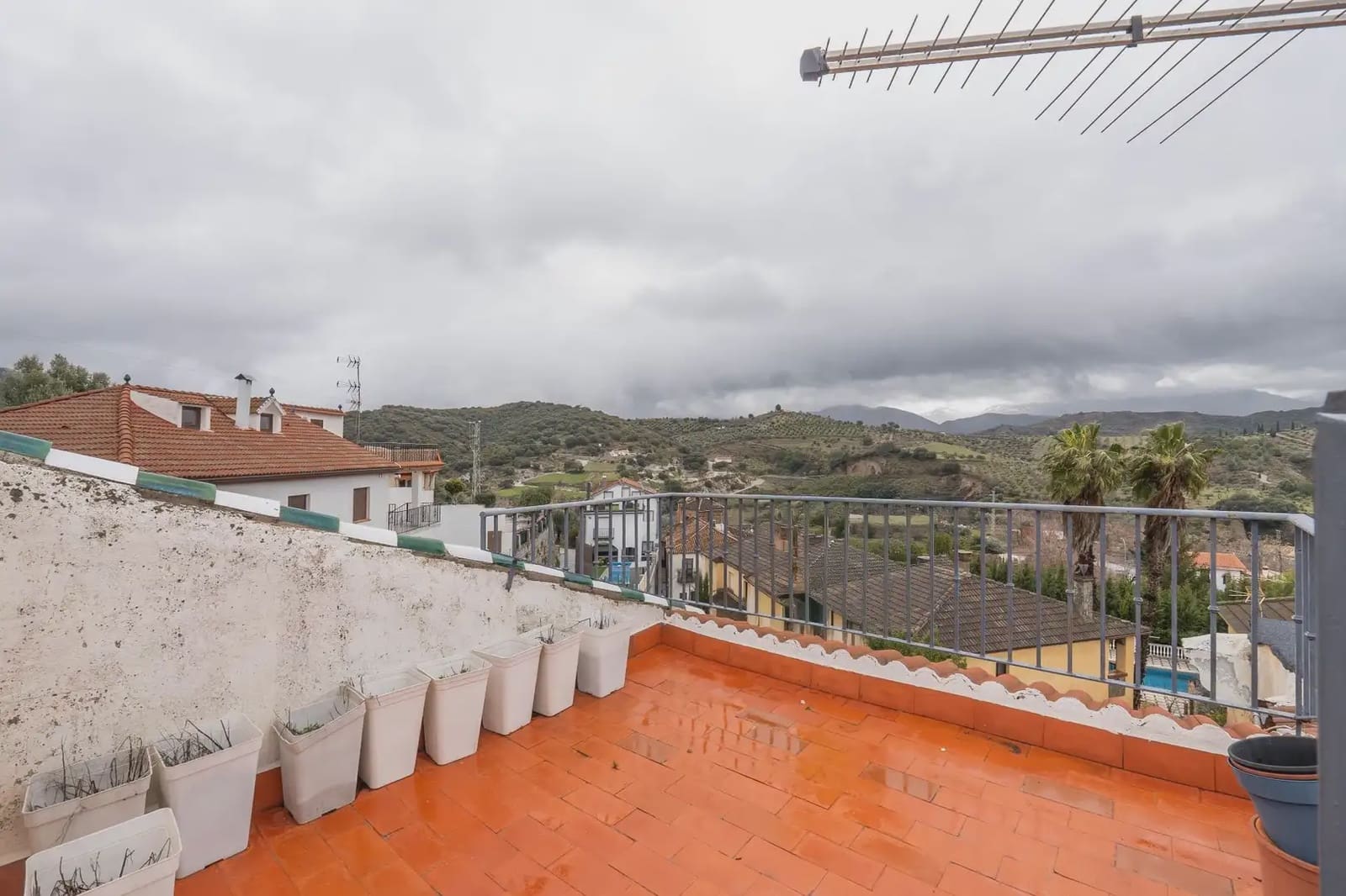 Villa/Maison à vendre à Huetor Santillan avec piscine - 235 000 € (Ref: 9837167)
