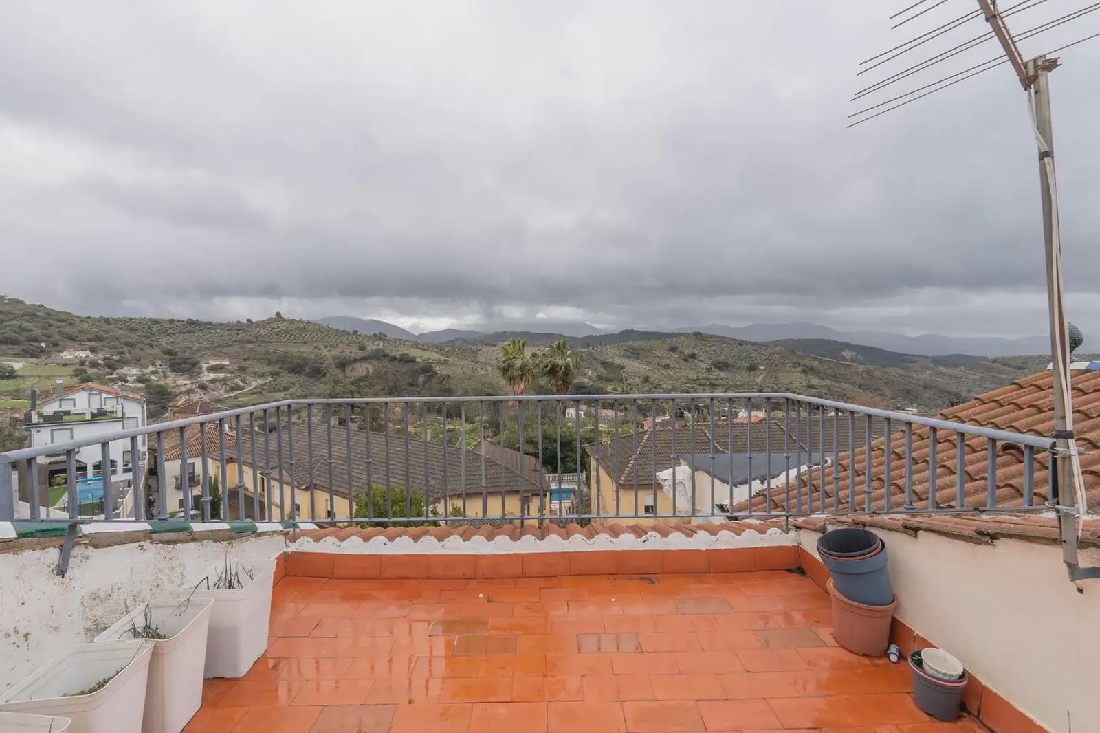 Villa/Maison à vendre à Huetor Santillan avec piscine - 235 000 € (Ref: 9837167)