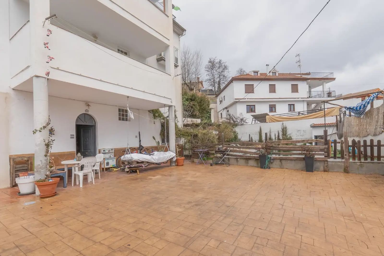 Villa/Maison à vendre à Huetor Santillan avec piscine - 235 000 € (Ref: 9837167)