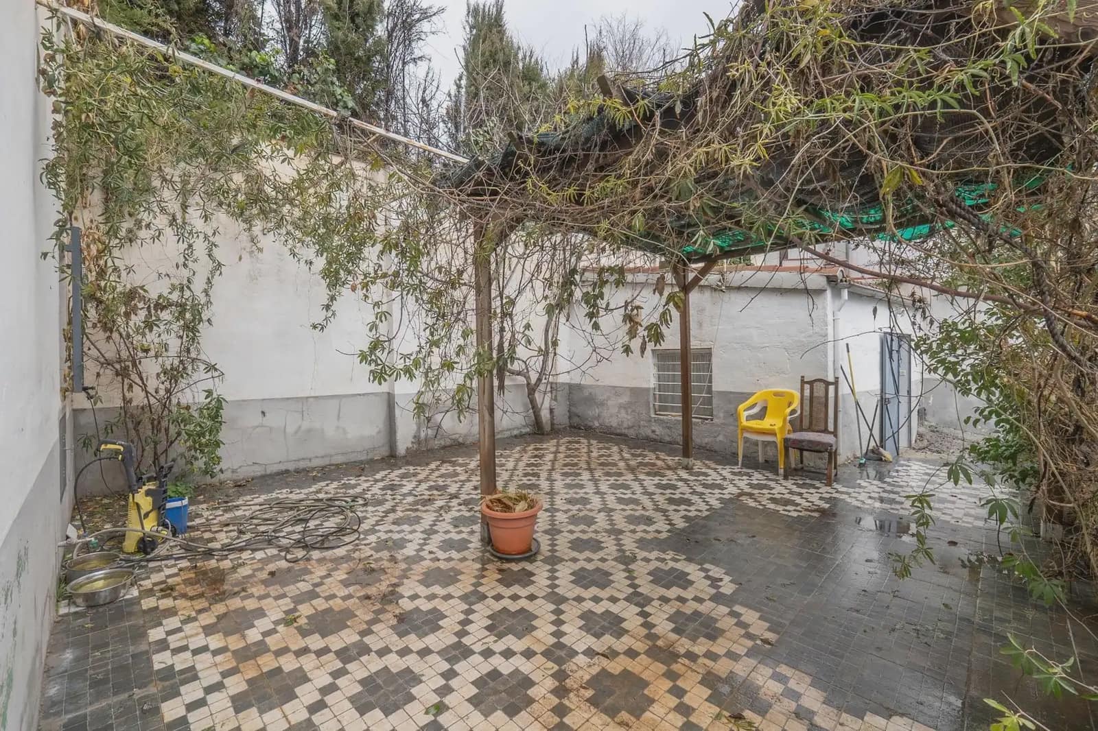 Villa/Maison à vendre à Huetor Santillan avec piscine - 235 000 € (Ref: 9837167)