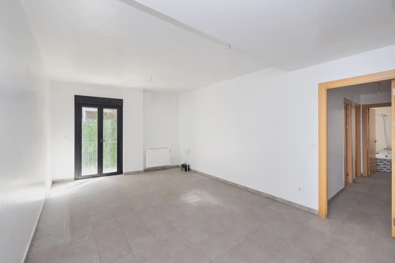 Flat for sale in Orgiva with garage - € 65,000 (Ref: 9837170)