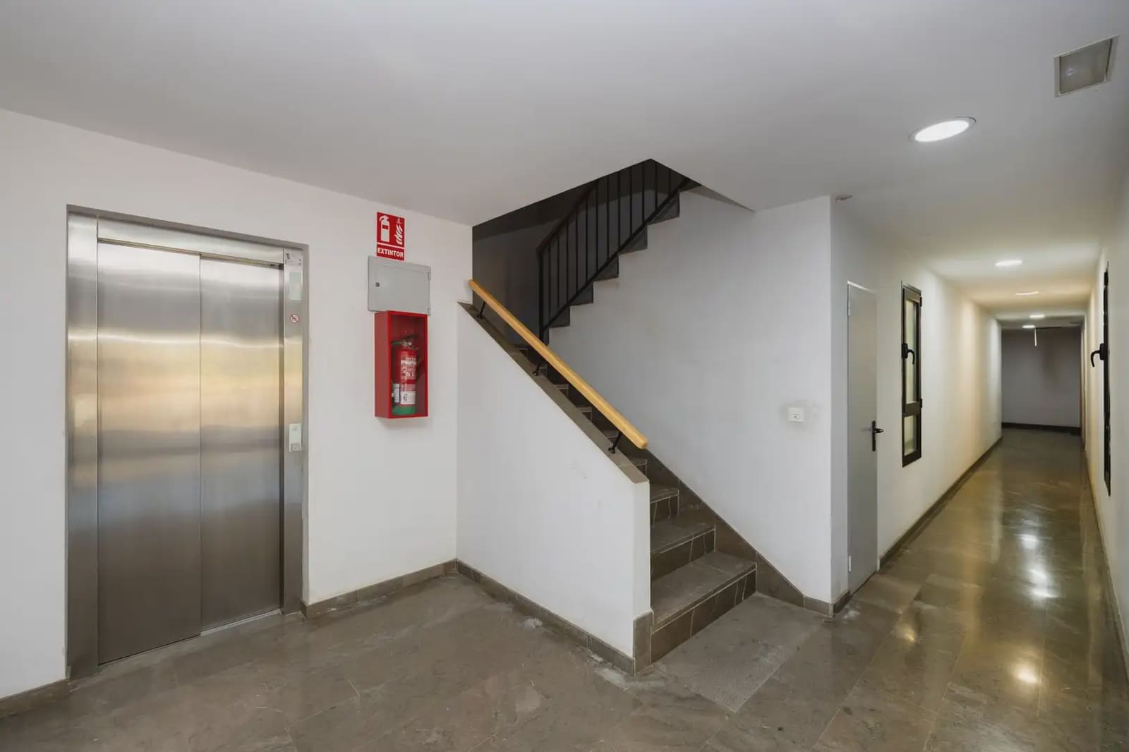 Flat for sale in Orgiva with garage - € 65,000 (Ref: 9837170)