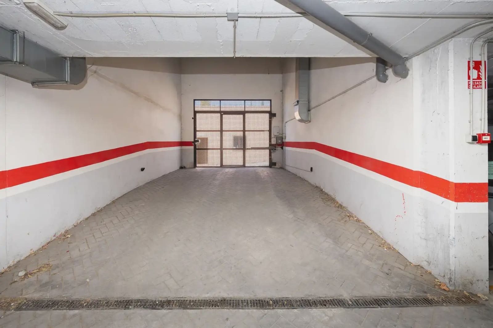 Flat for sale in Orgiva with garage - € 65,000 (Ref: 9837170)