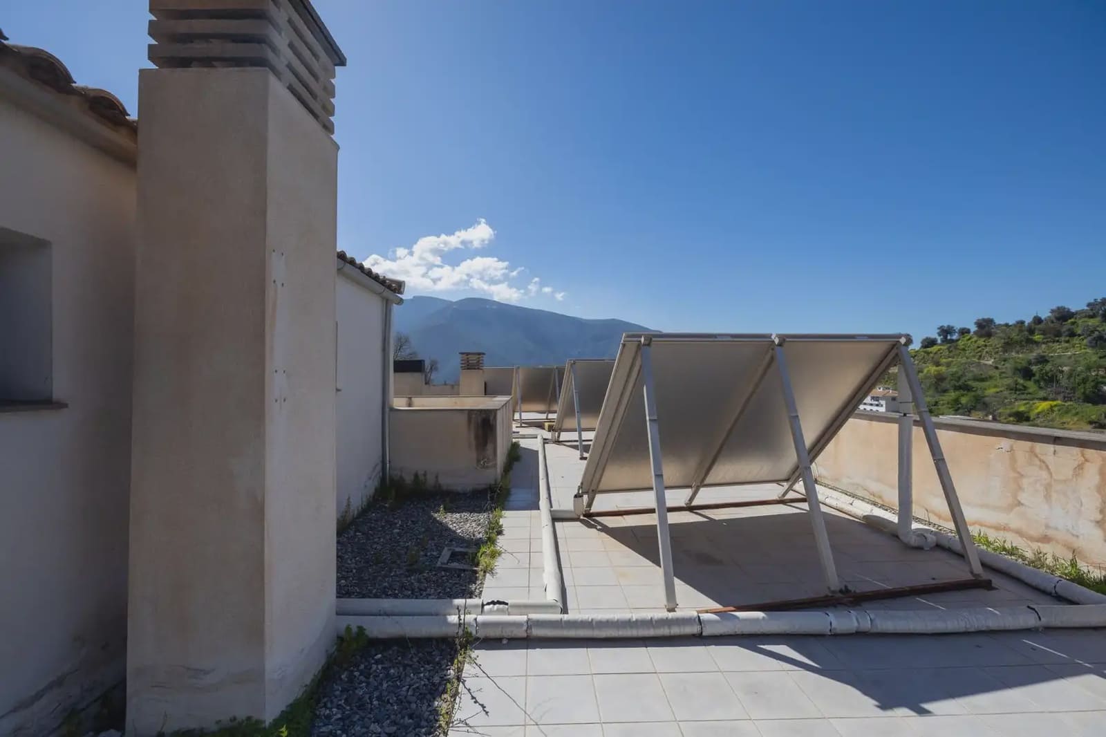 Flat for sale in Orgiva with garage - € 65,000 (Ref: 9837170)