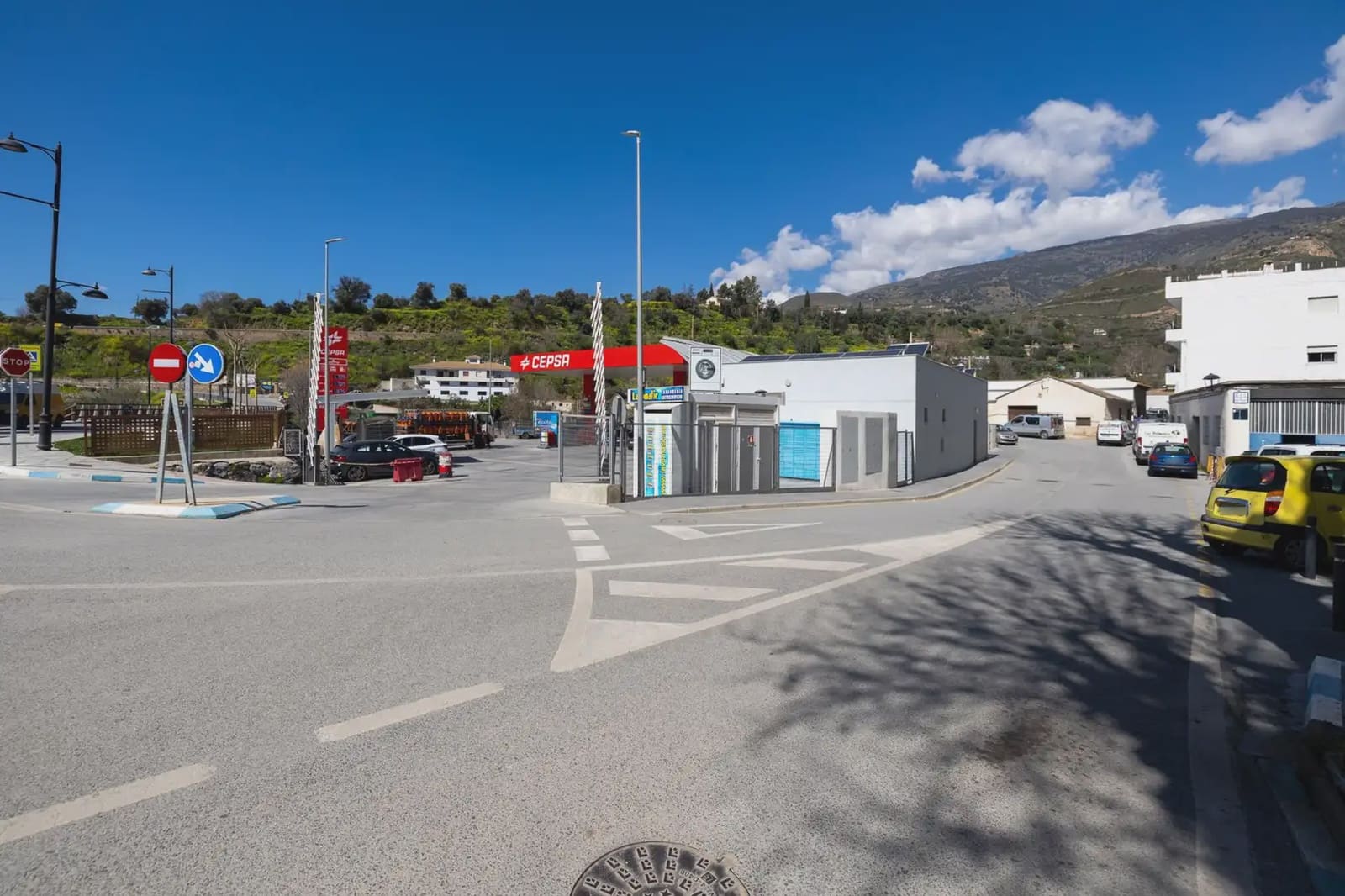 Flat for sale in Orgiva with garage - € 65,000 (Ref: 9837170)