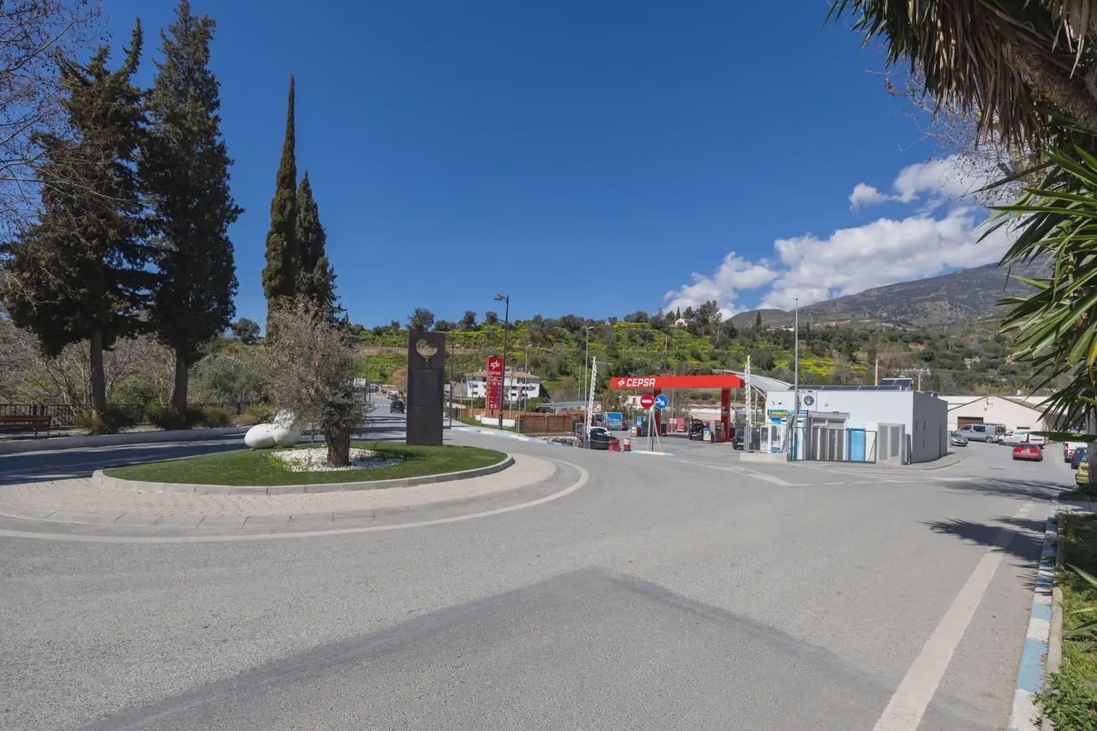 Flat for sale in Orgiva with garage - € 65,000 (Ref: 9837170)