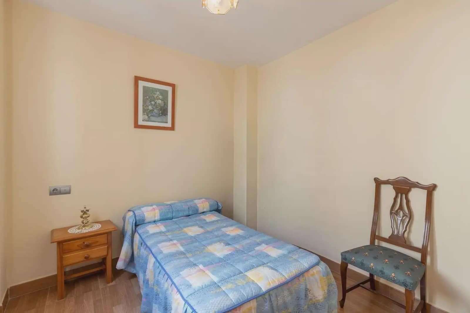 Omakotitalo myytävänä paikassa Dilar mukana 
autotalli - 199 500 € (Ref: 9837172)