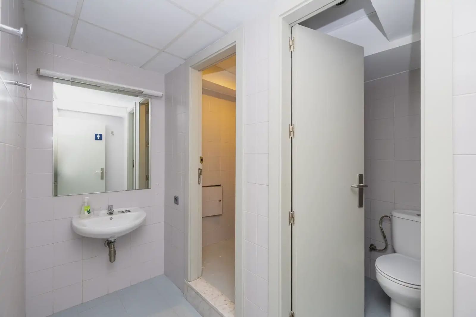 Erhverv til salg i Granada by - € 1.300.000 (Ref: 9837173)