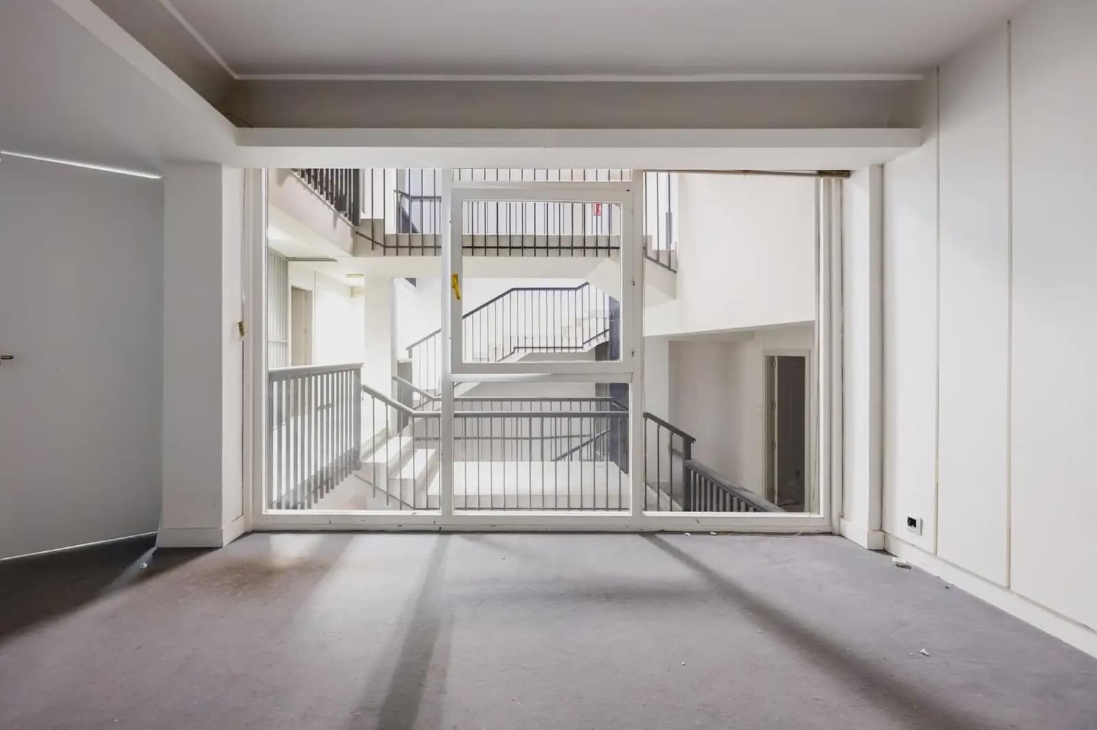 Erhverv til salg i Granada by - € 1.300.000 (Ref: 9837173)