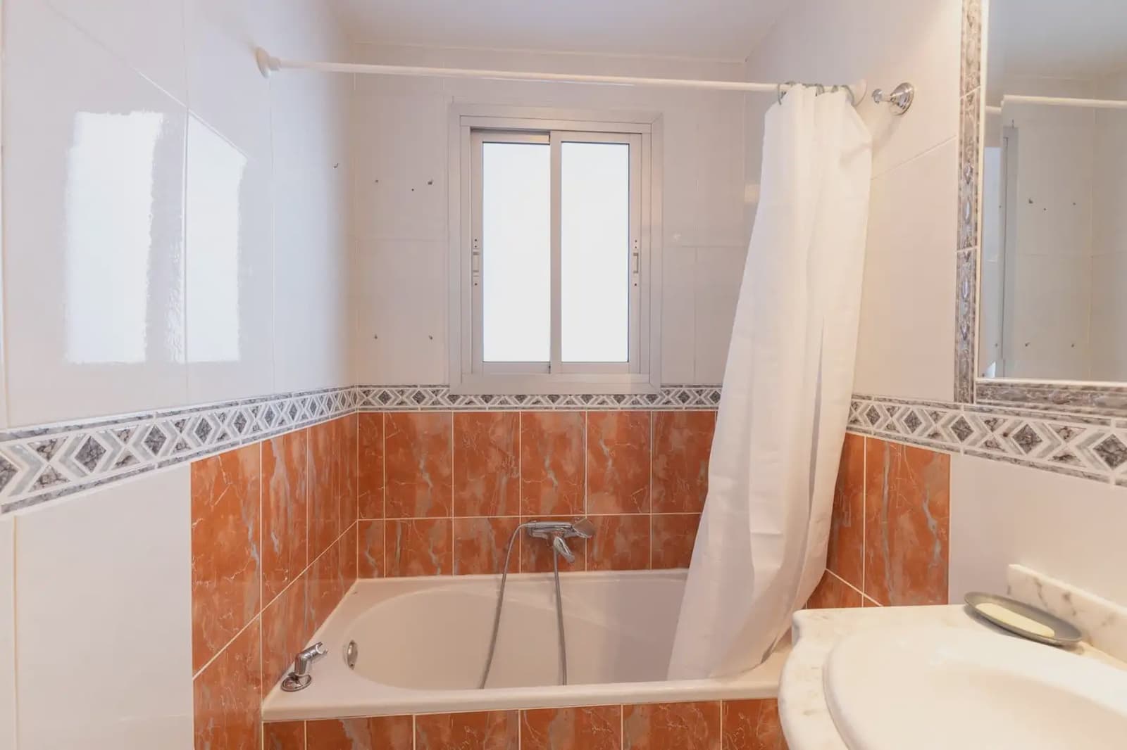Flat te koop in Salobrena - € 175.000 (Ref: 9837174)
