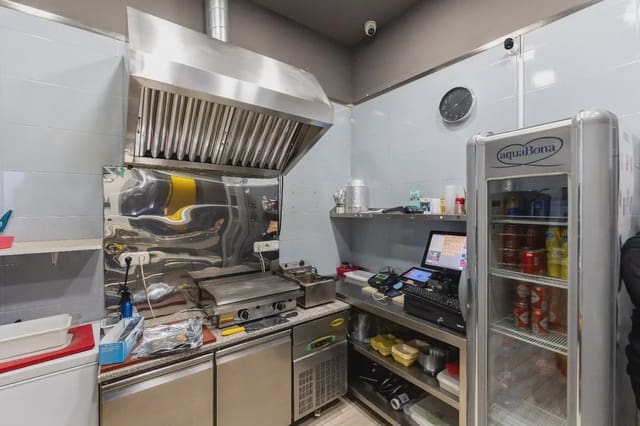 Gewerbe zu verkaufen in Figares, Granada Stadt - 110.000 € (Ref: 9837175)
