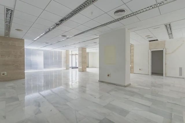 Erhverv til salg i Angustias - Chana - Encina, Granada by - € 380.000 (Ref: 9837176)