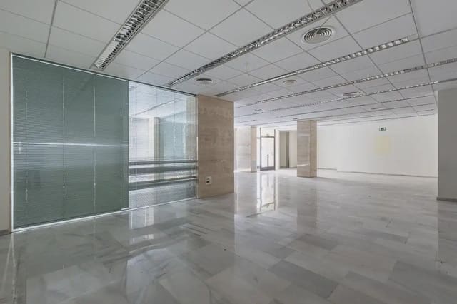 Erhverv til salg i Angustias - Chana - Encina, Granada by - € 380.000 (Ref: 9837176)