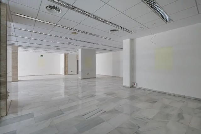 Erhverv til salg i Angustias - Chana - Encina, Granada by - € 380.000 (Ref: 9837176)