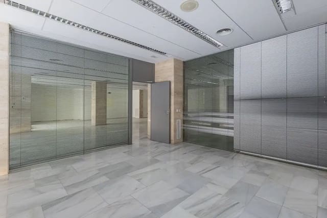 Erhverv til salg i Angustias - Chana - Encina, Granada by - € 380.000 (Ref: 9837176)