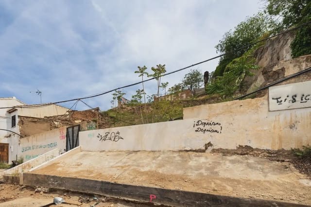 Działka budowlana na sprzedaż w Albaicin, Miasto Grenada - 755 000 € (Ref: 9837177)