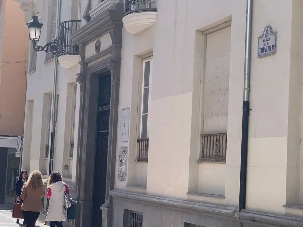Gewerbe zu verkaufen in Granada Stadt - 900.000 € (Ref: 9837180)