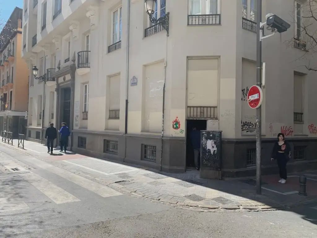 Gewerbe zu verkaufen in Granada Stadt - 900.000 € (Ref: 9837180)
