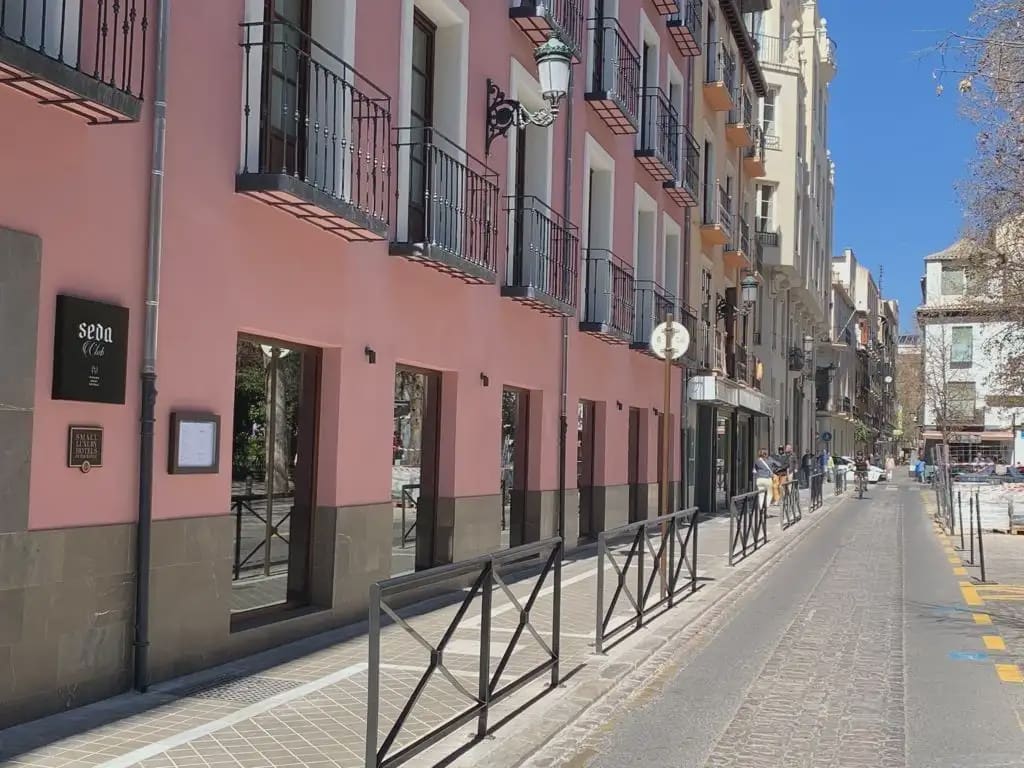 Gewerbe zu verkaufen in Granada Stadt - 900.000 € (Ref: 9837180)