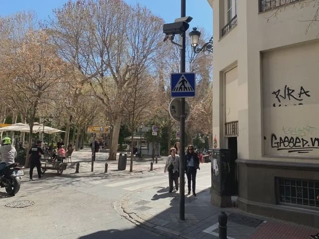Erhverv til salg i Centro - Sagrario, Granada by - € 900.000 (Ref: 9837180)