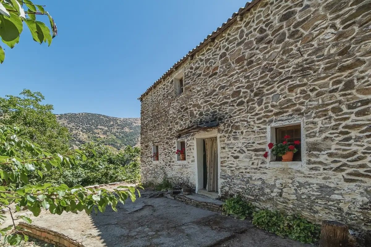 Finca/Landehus til salg i Guejar Sierra - € 250.000 (Ref: 9837181)