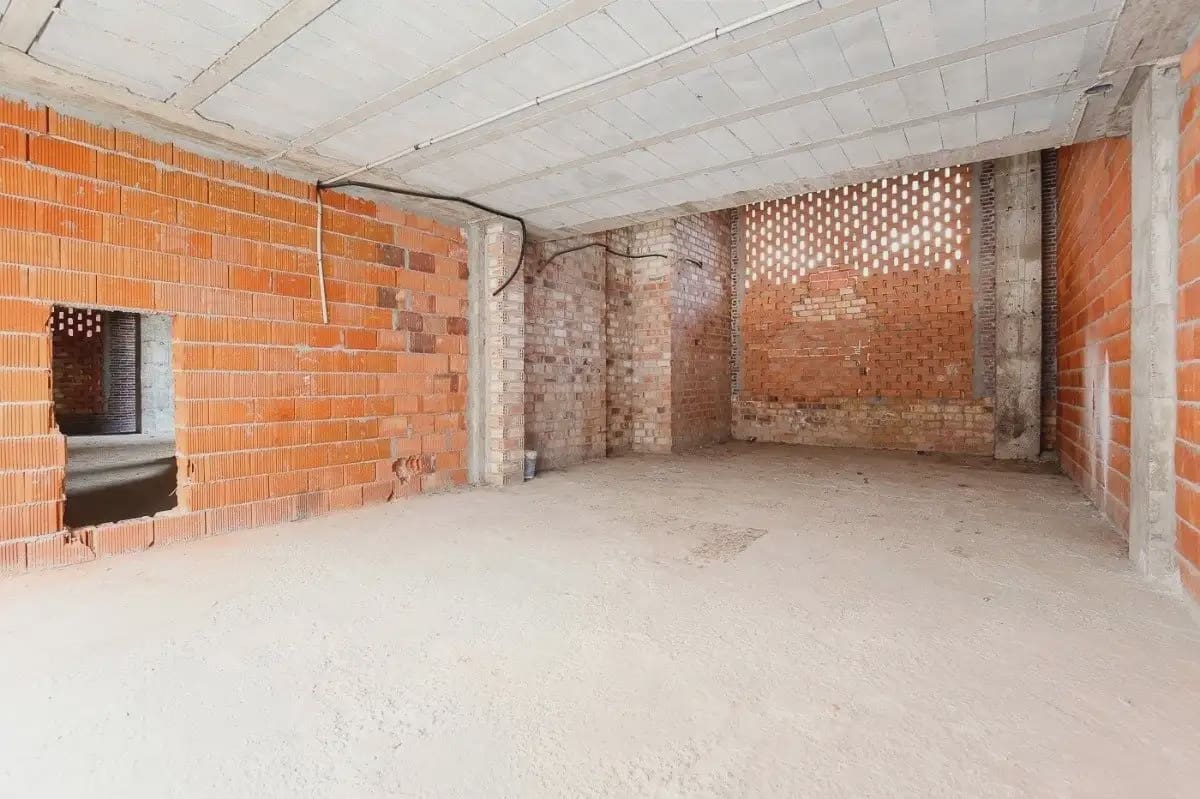 Commercieel te koop in Granada stad - € 350.000 (Ref: 9837184)