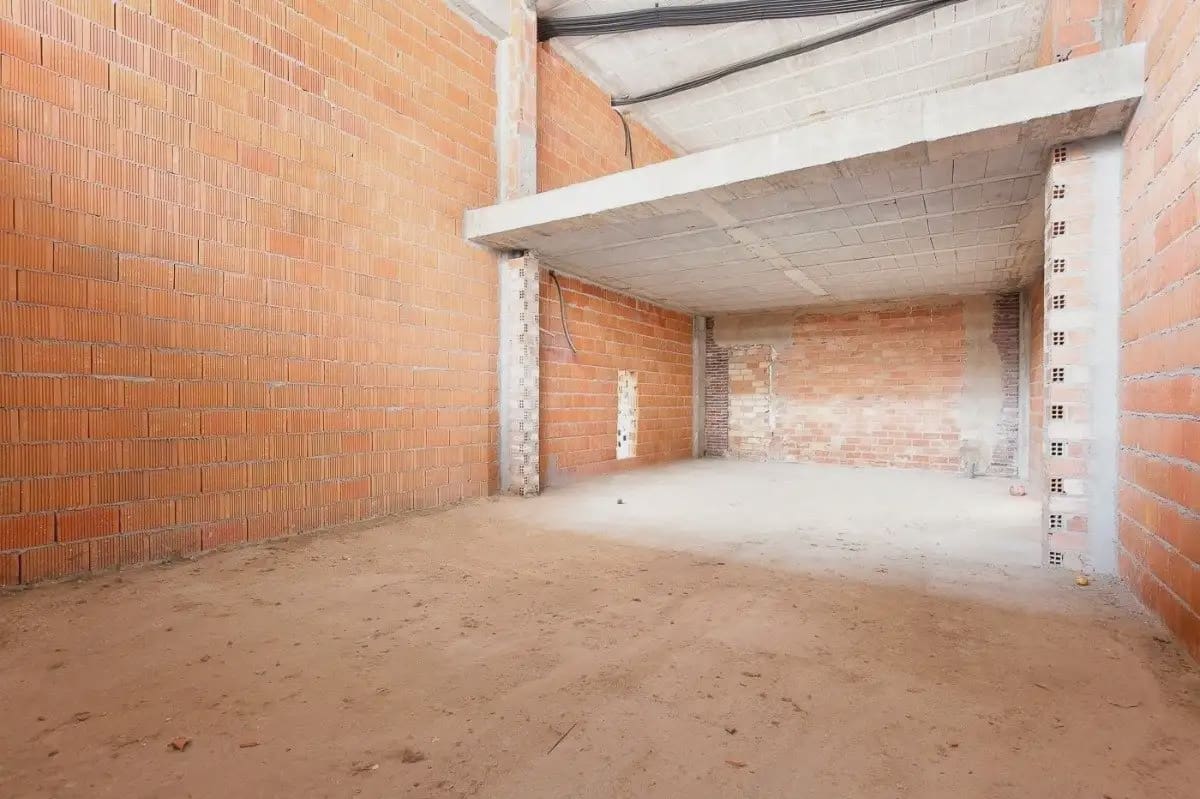 Commercieel te koop in Granada stad - € 350.000 (Ref: 9837184)