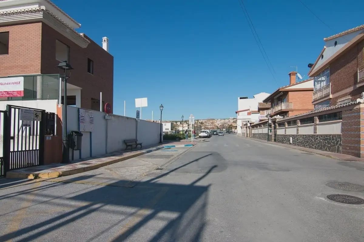 Building Plot for sale in Cajar - € 200,000 (Ref: 9837186)