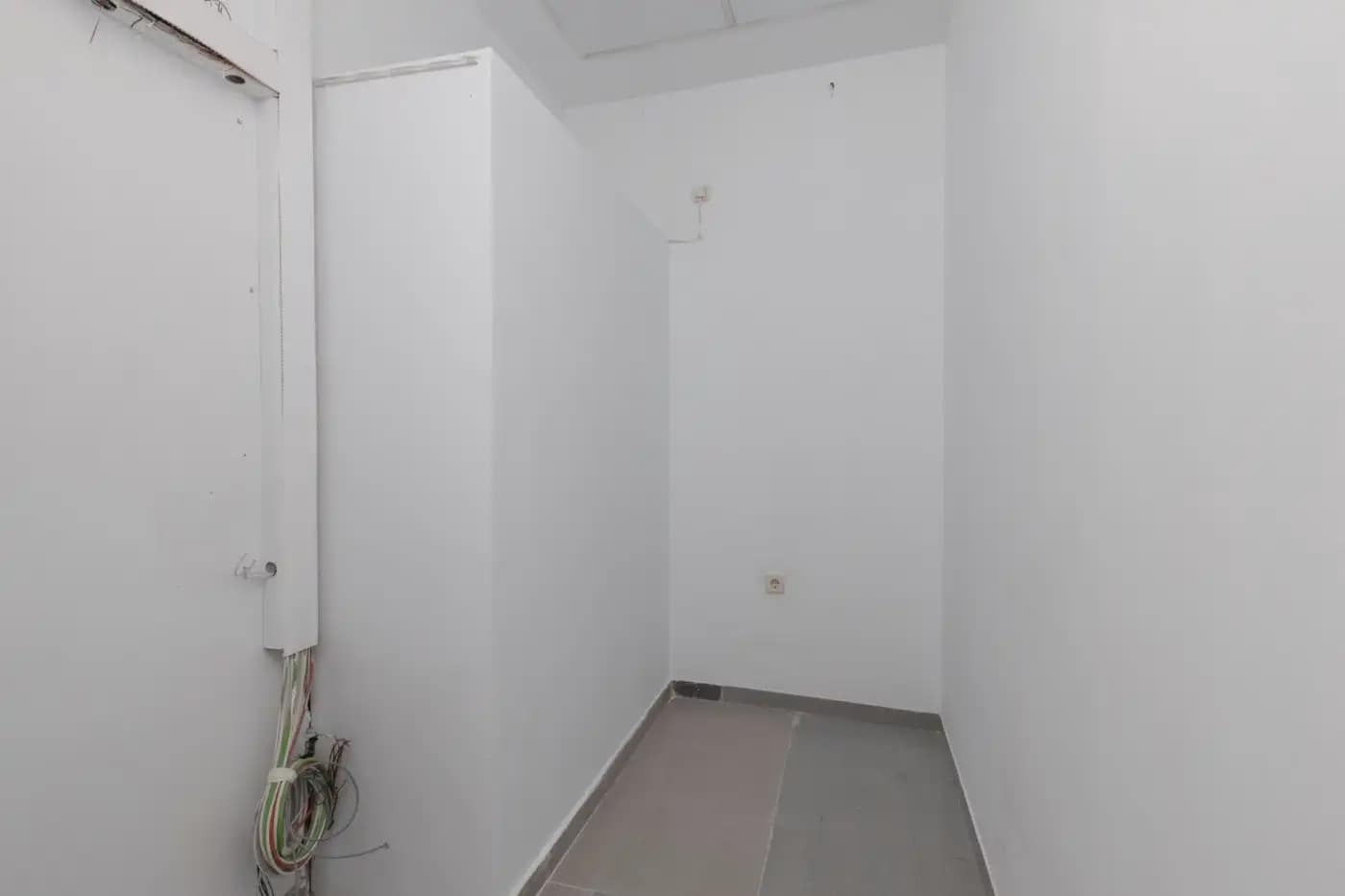 Commercial for sale in Montefrio - € 159,900 (Ref: 9837188)