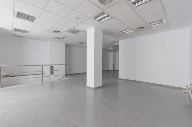 Commerciale in vendita in Montefrío - 159.900 € (Rif: 9837188)