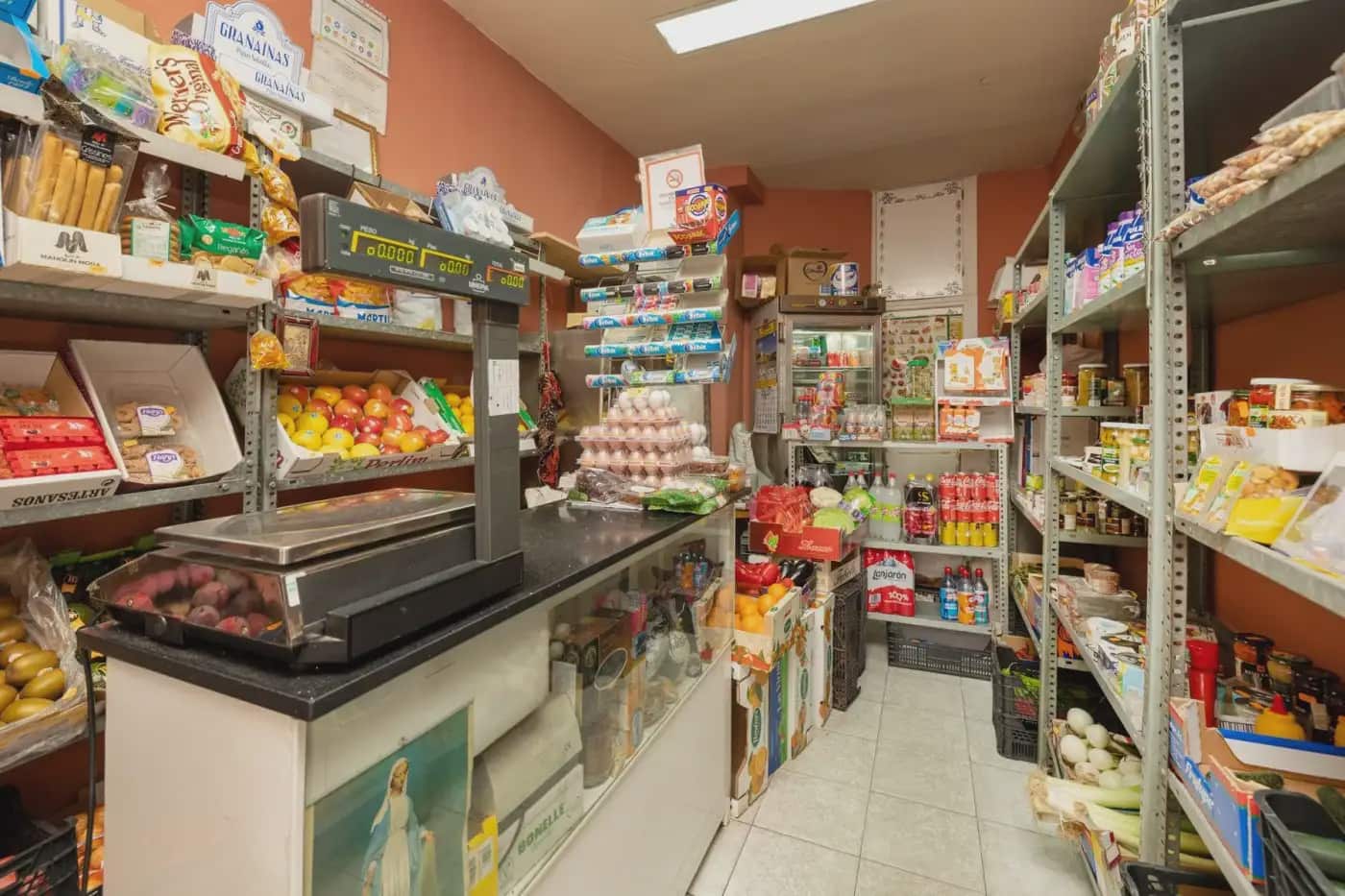 Kommersiell til salgs i Granada by - € 65 000 (Ref: 9837189)