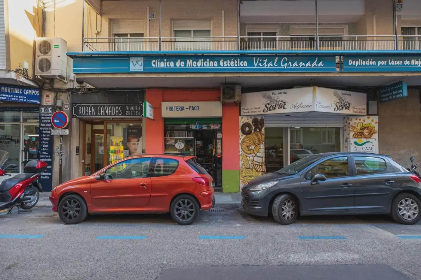 Kommersiell til salgs i Granada by - € 65 000 (Ref: 9837189)