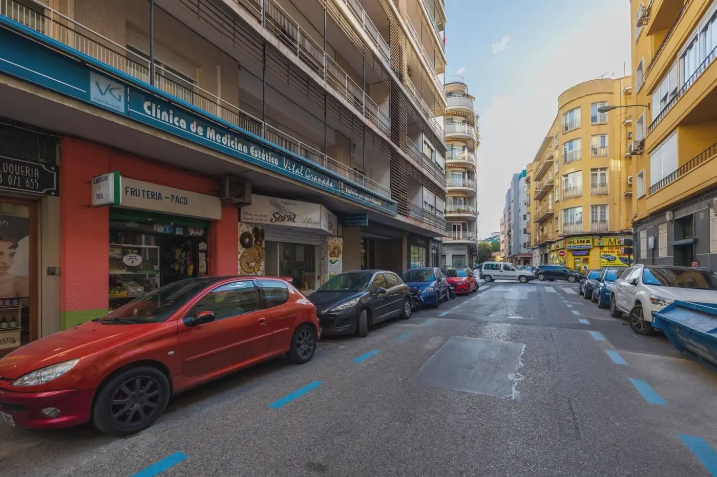 Kommersiell til salgs i Granada by - € 65 000 (Ref: 9837189)