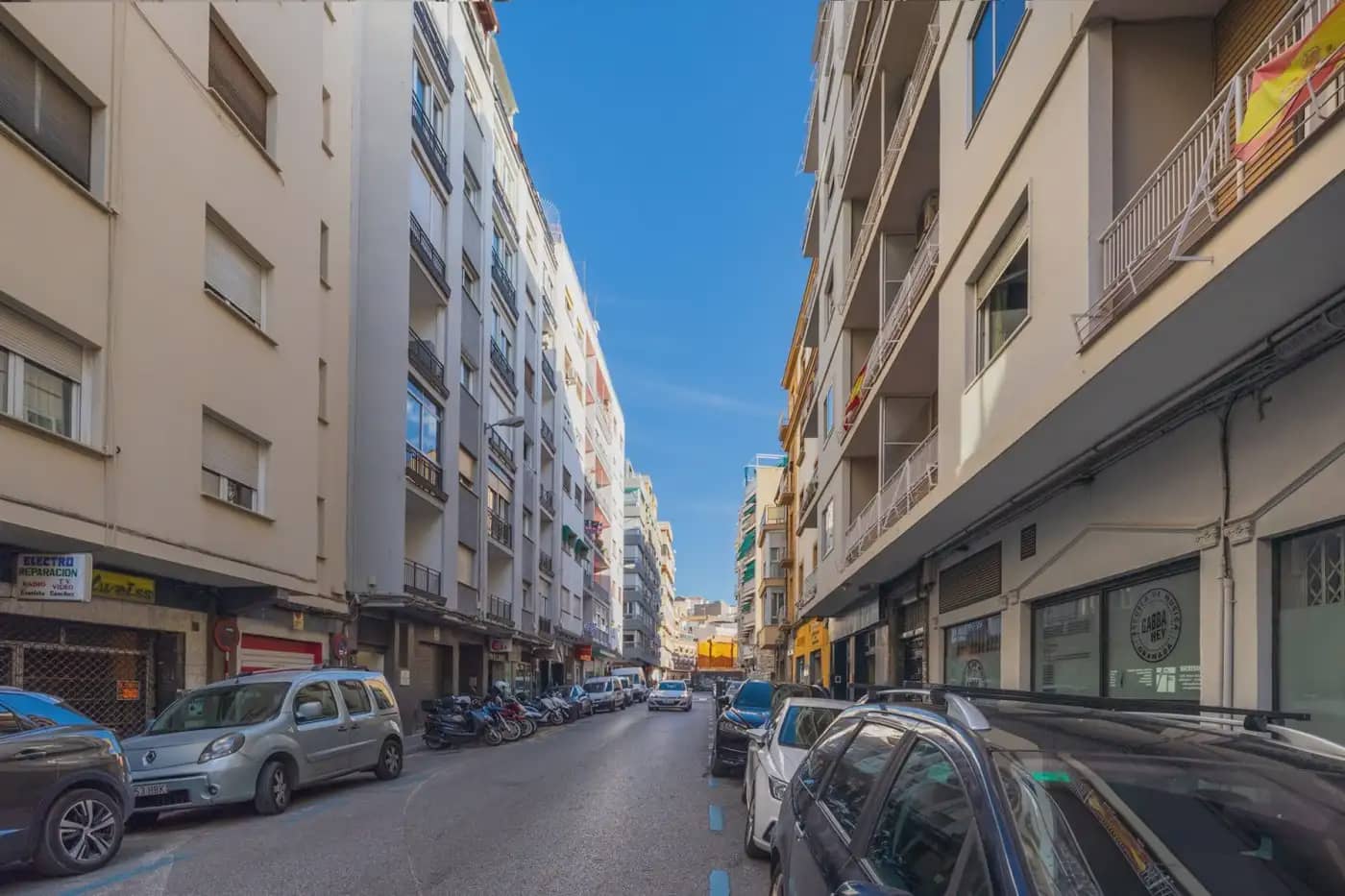 Kommersiell til salgs i Granada by - € 65 000 (Ref: 9837189)