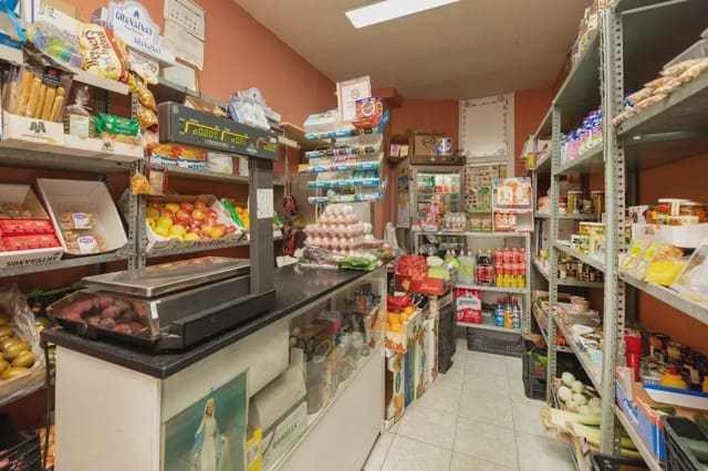 Gewerbe zu verkaufen in Figares, Granada Stadt - 65.000 € (Ref: 9837189)