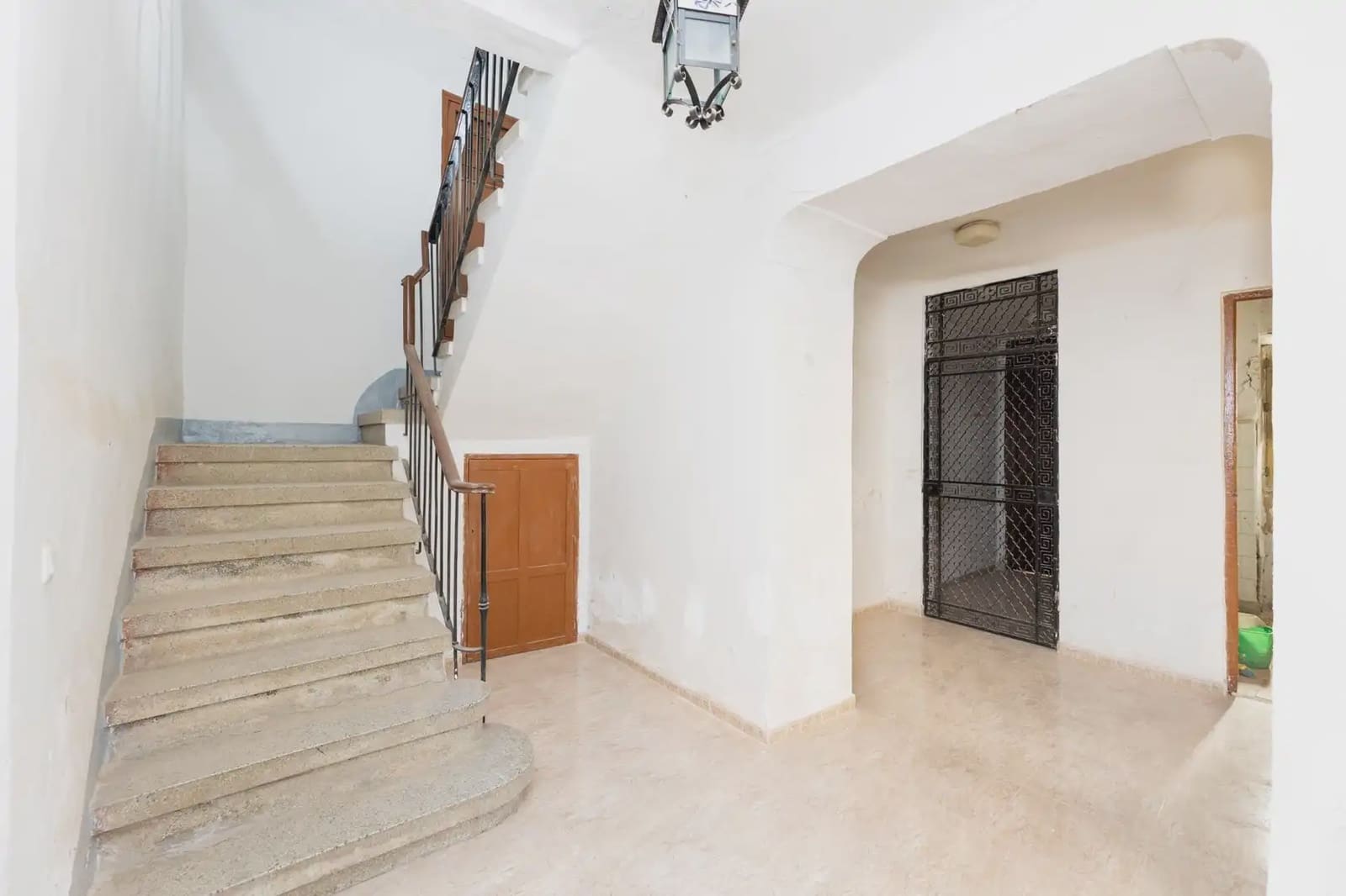 Byhus til salg i Guadix - € 315.000 (Ref: 9837194)