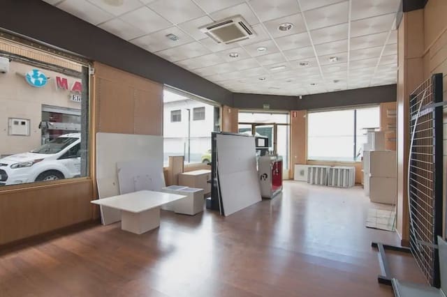 Commercieel te koop in Maracena - € 164.000 (Ref: 9837195)