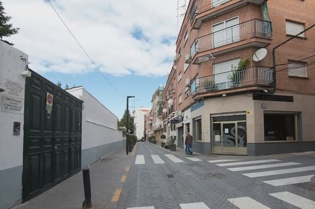 Commercieel te koop in Maracena - € 164.000 (Ref: 9837195)