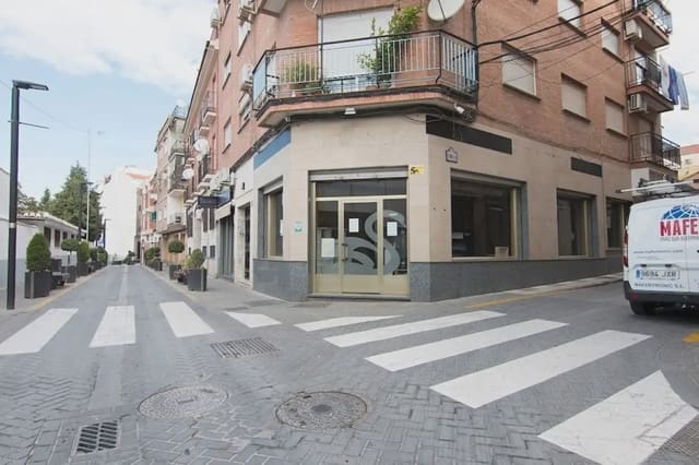 Commercieel te koop in Maracena - € 164.000 (Ref: 9837195)
