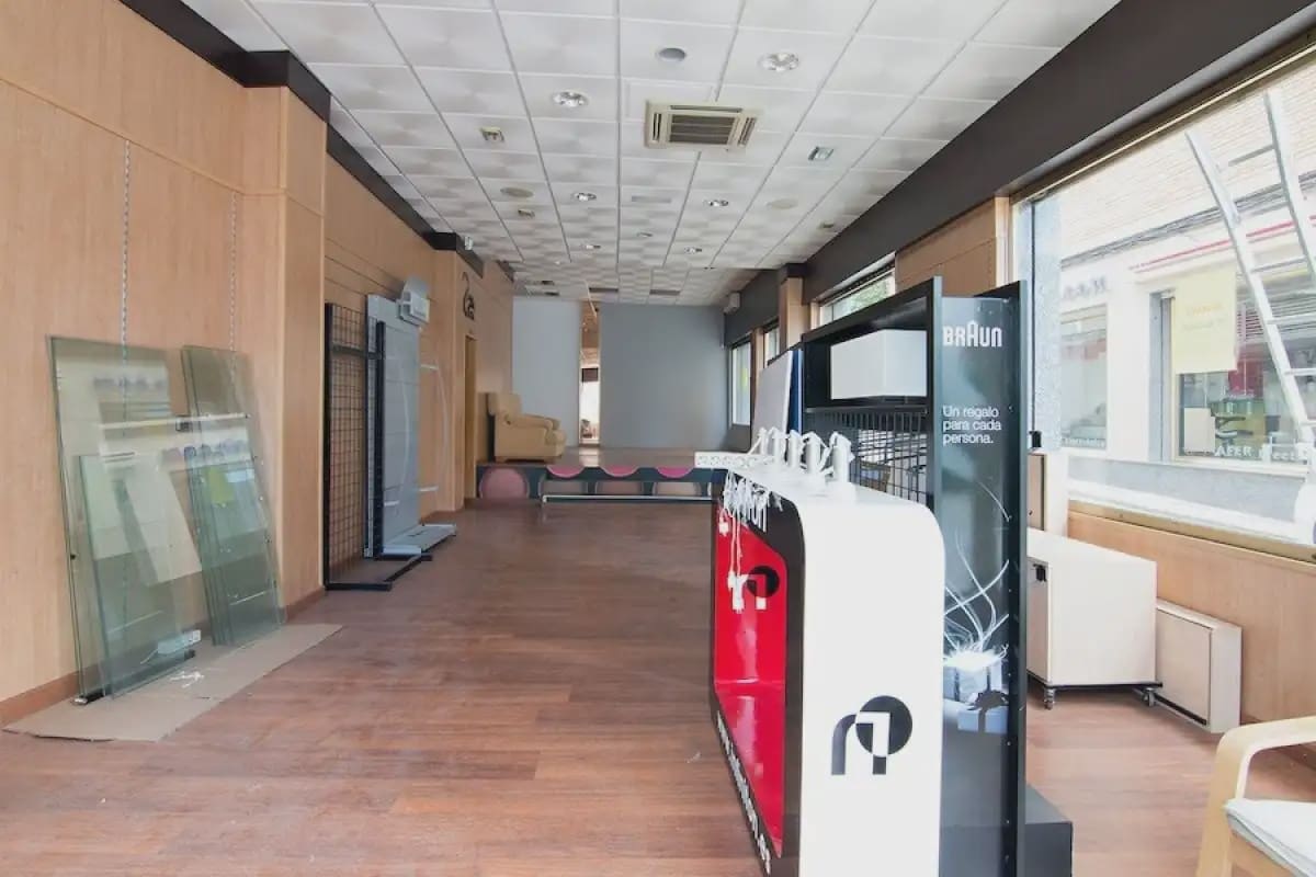 Erhverv til salg i Maracena - € 164.000 (Ref: 9837195)