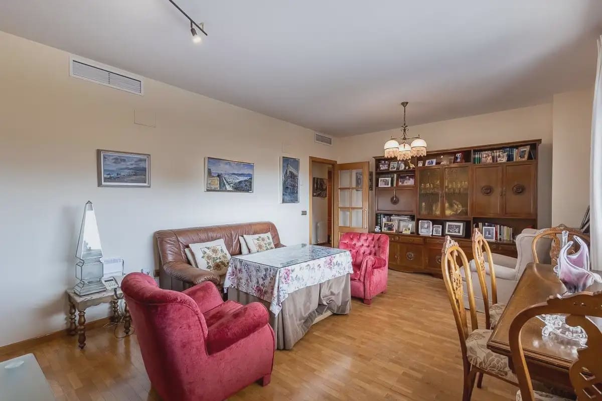 Lägenhet till salu i Granada stad - 390 000 € (Ref: 9837197)