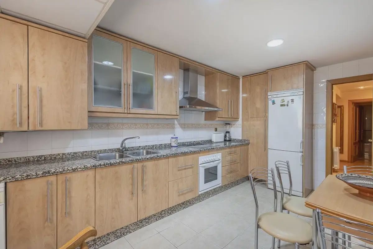 Lägenhet till salu i Granada stad - 390 000 € (Ref: 9837197)