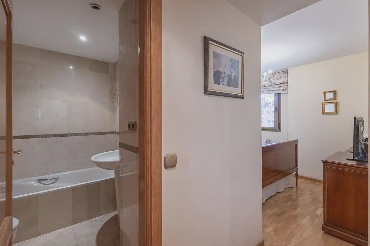 Lägenhet till salu i Granada stad - 390 000 € (Ref: 9837197)