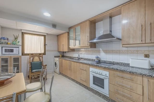2 camera da letto Appartamento in vendita in Pajaritos - Plaza de Toros, Granada città - 390.000 € (Rif: 9837197)