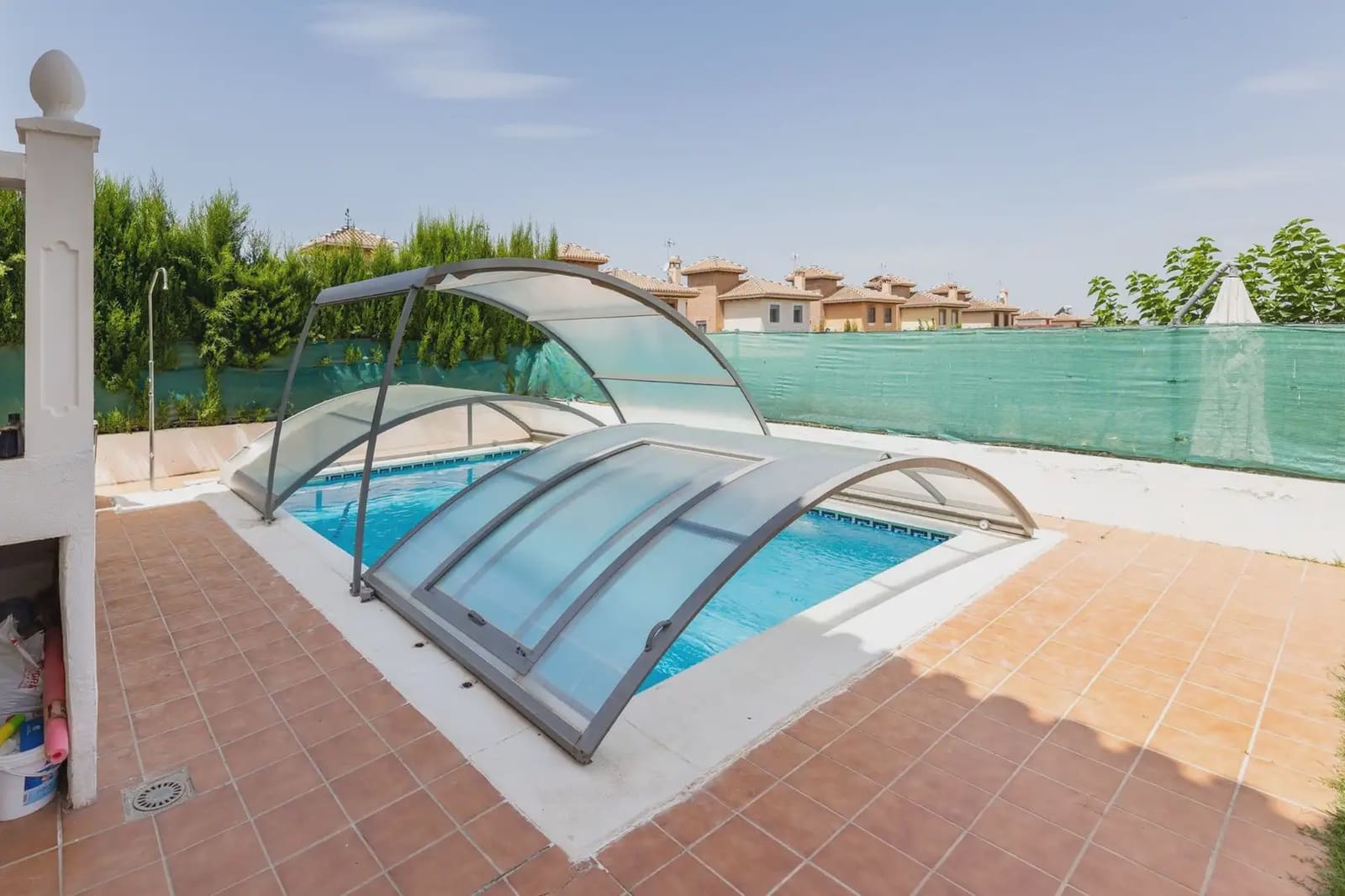 Villa zu verkaufen in Huetor Vega mit Pool Garage - 480.000 € (Ref: 9837200)