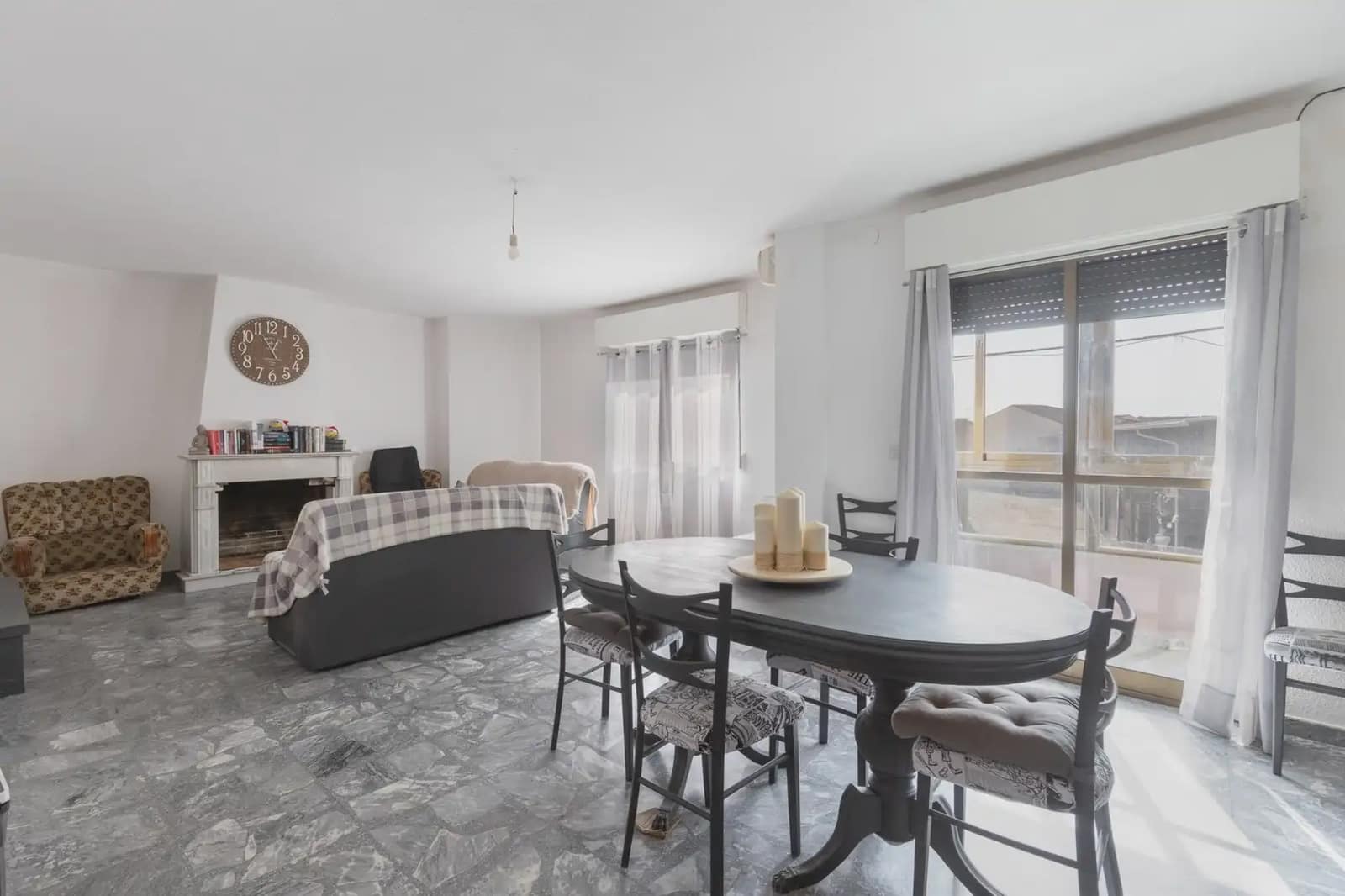 Omakotitalo myytävänä paikassa Chauchina mukana 
autotalli - 300 000 € (Ref: 9837201)