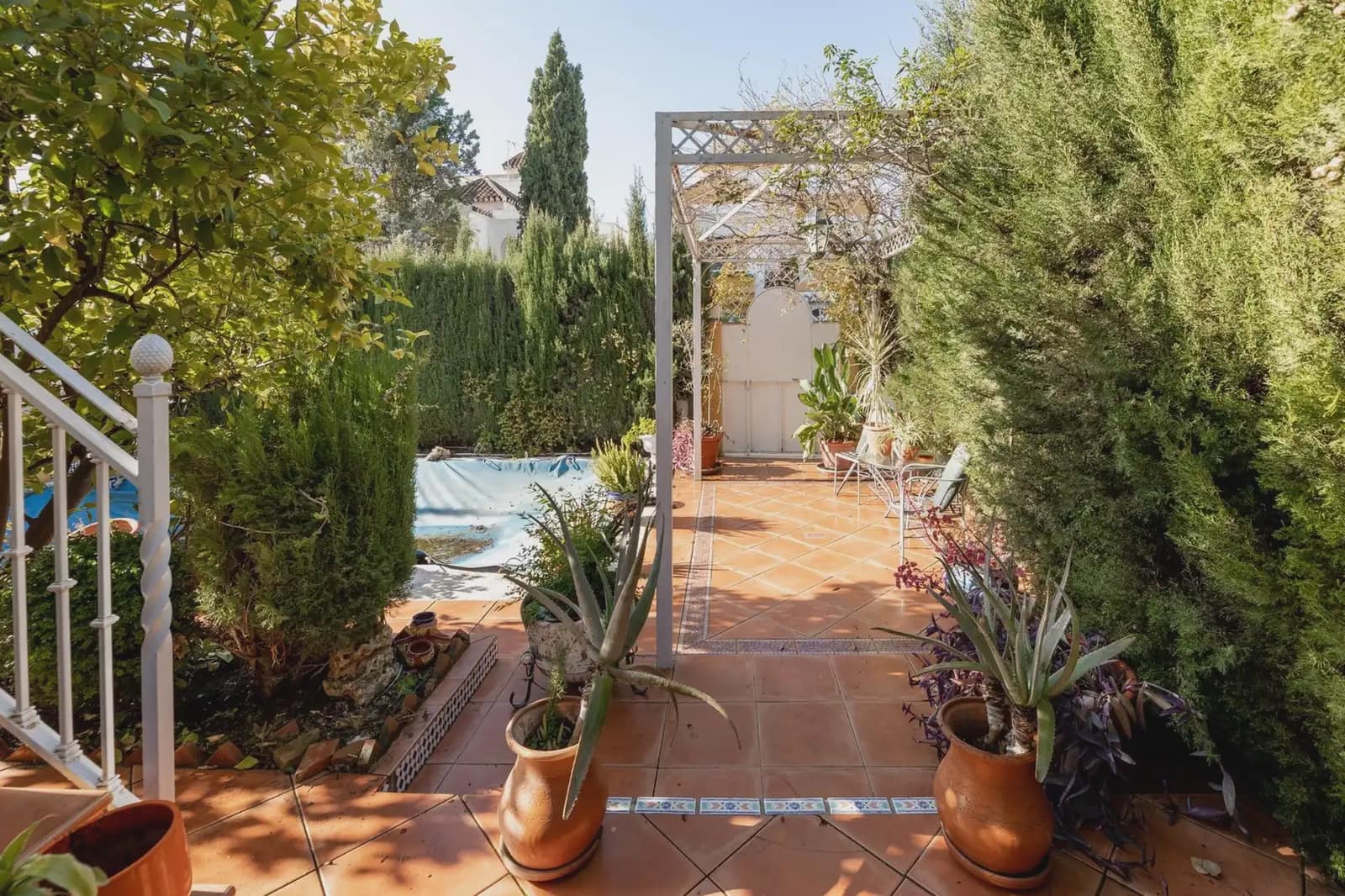 Villa til salg i Albolote med swimmingpool garage - € 295.000 (Ref: 9837202)