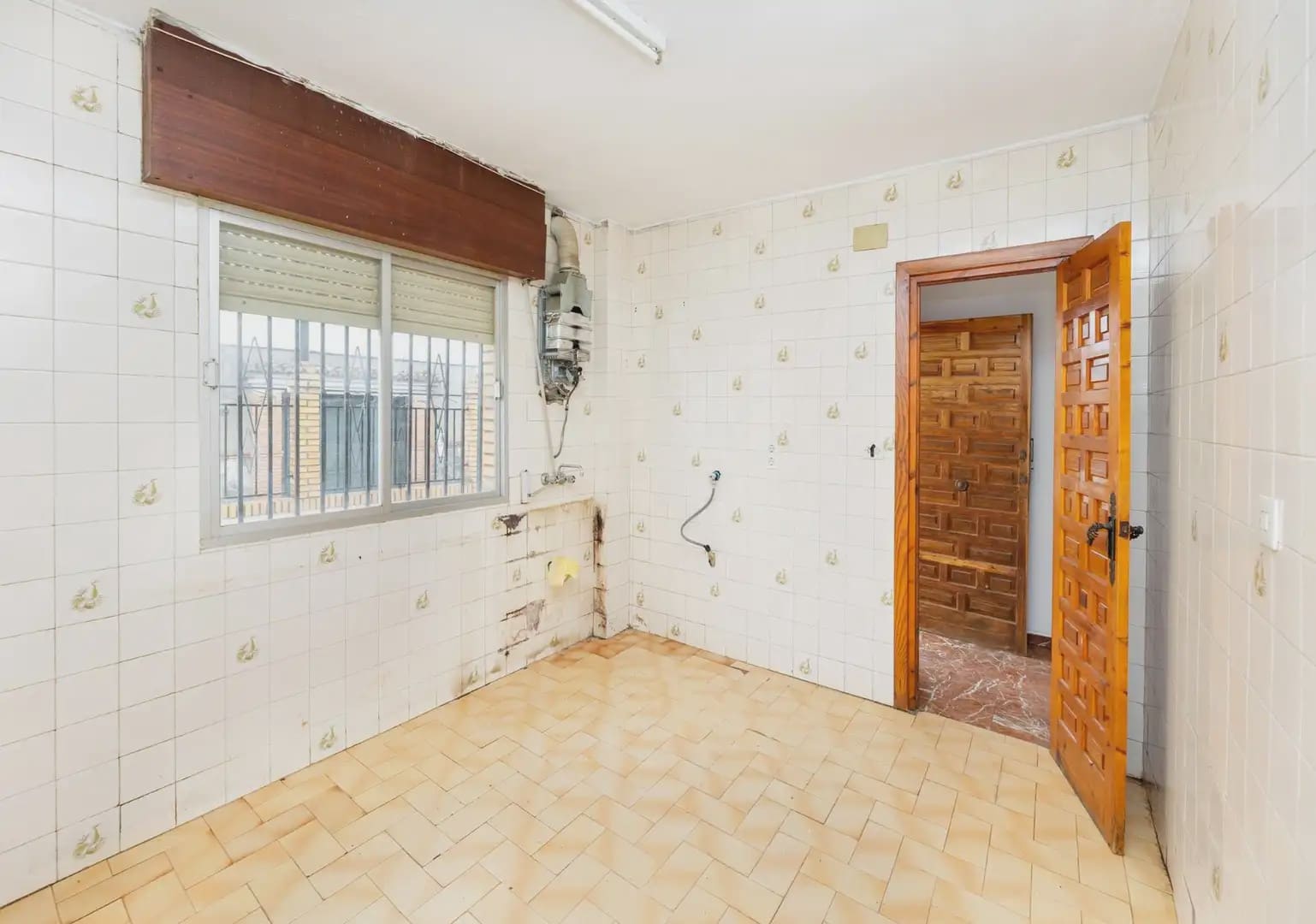 Villa zu verkaufen in Huetor Vega mit Pool Garage - 365.000 € (Ref: 9837204)