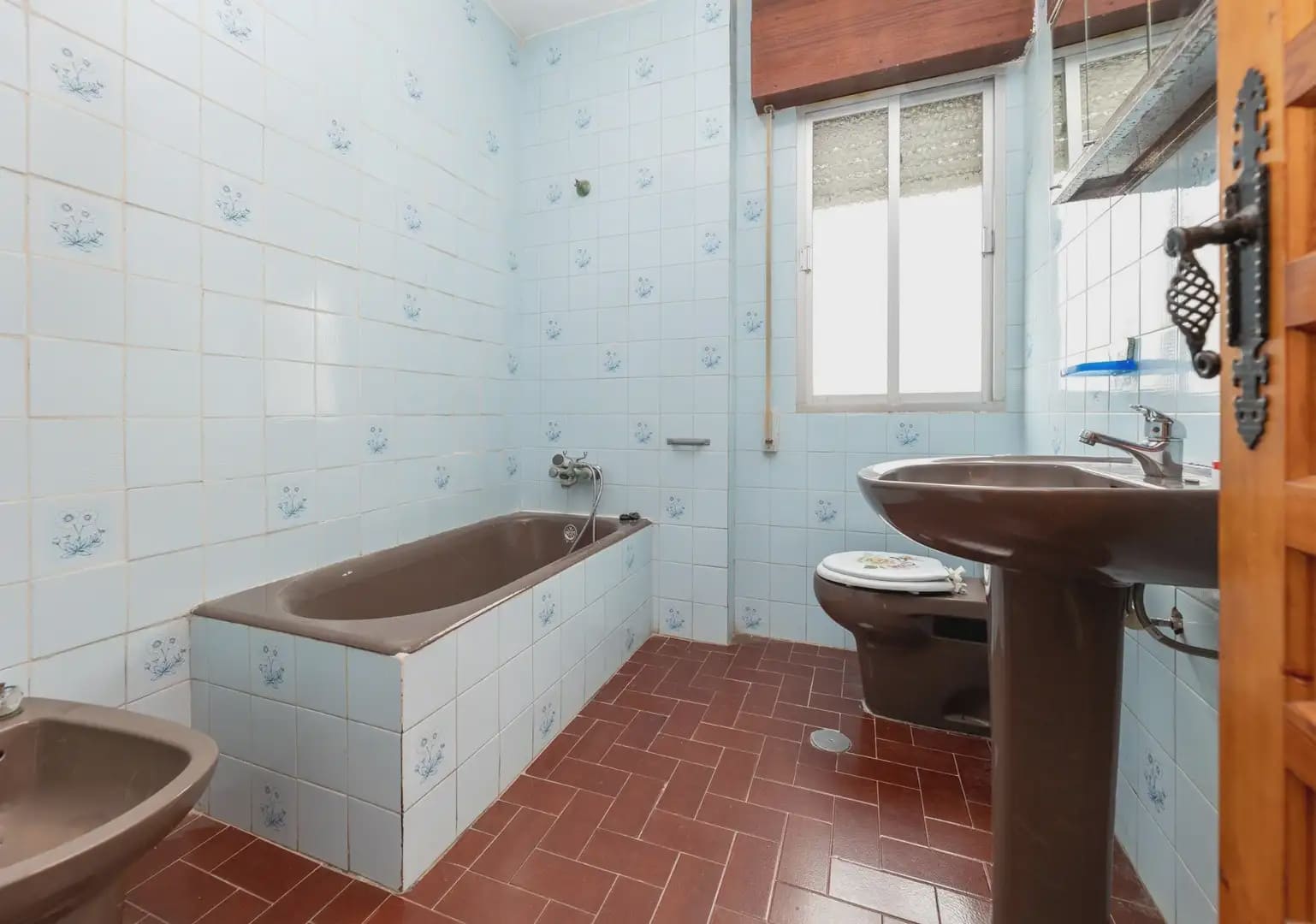 Villa zu verkaufen in Huetor Vega mit Pool Garage - 365.000 € (Ref: 9837204)